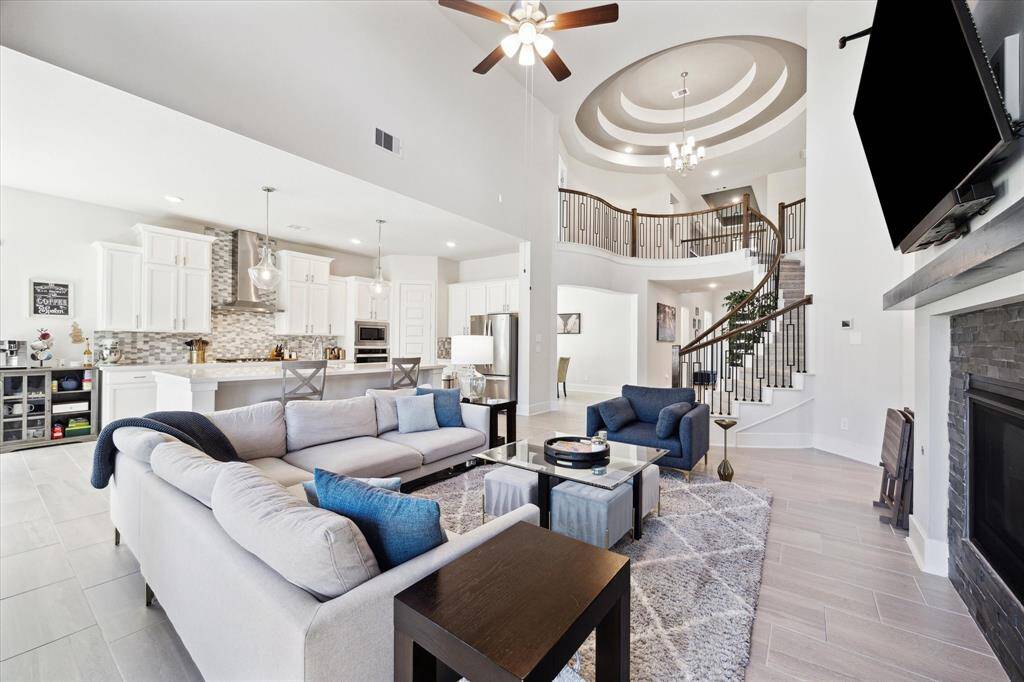 Another view of the family room - shows the flow from the entryway and into the kitchen! Great for entertaining!