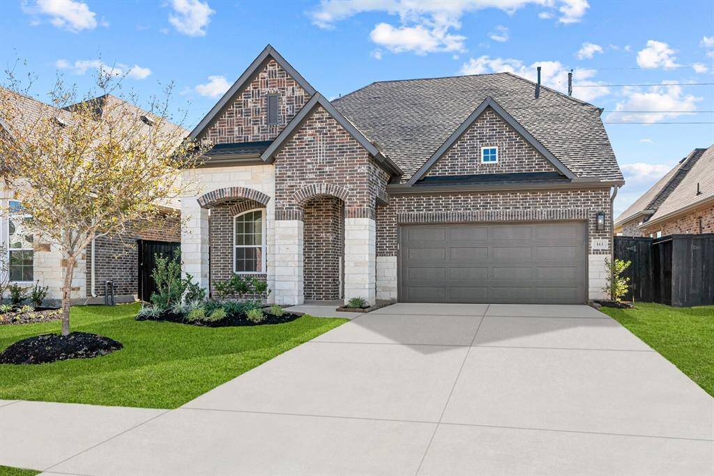 Welcome to The Busch by David Weekley Homes. Move-In-Ready Now!!