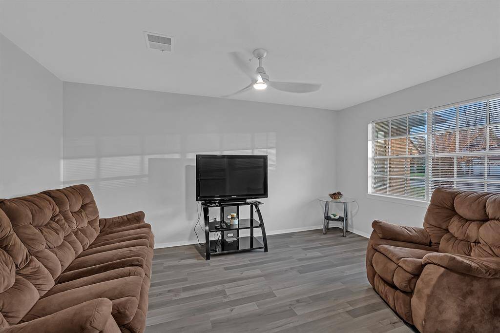 Flex room or 4th  bedroom.