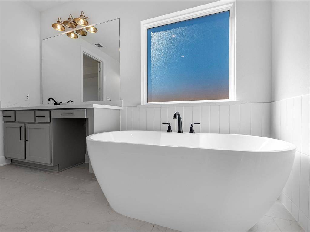 Representative photo. Home under construction. Design selections and colors may vary.