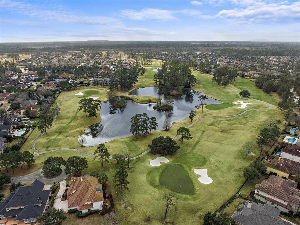 The Golf Club of Houston serves as the crown jewel of Fall Creek, offering championship-level courses, pristine fairways, and breathtaking lake views. Residents enjoy exclusive access to world-class golfing, lush green spaces, and a premier country club experience just minutes from home.