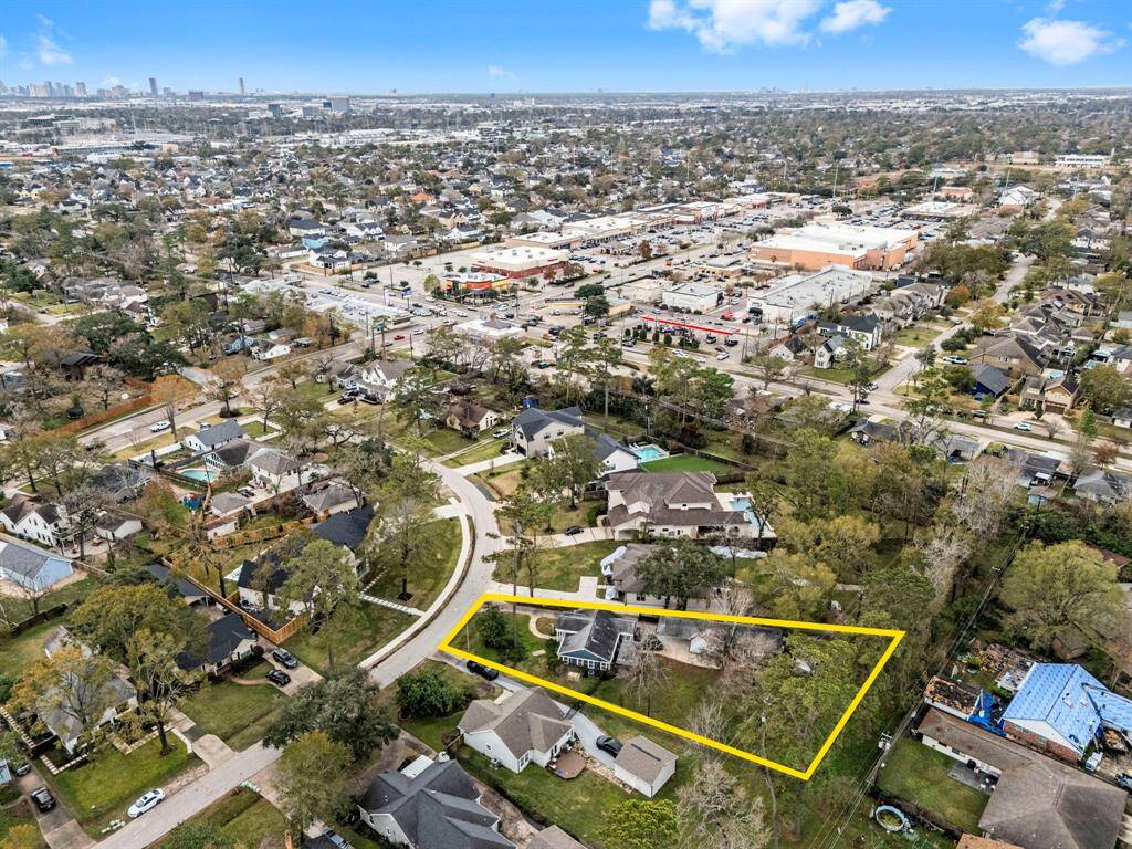 Fantastic lot and fantastic location! Come see this awesome property in person today!