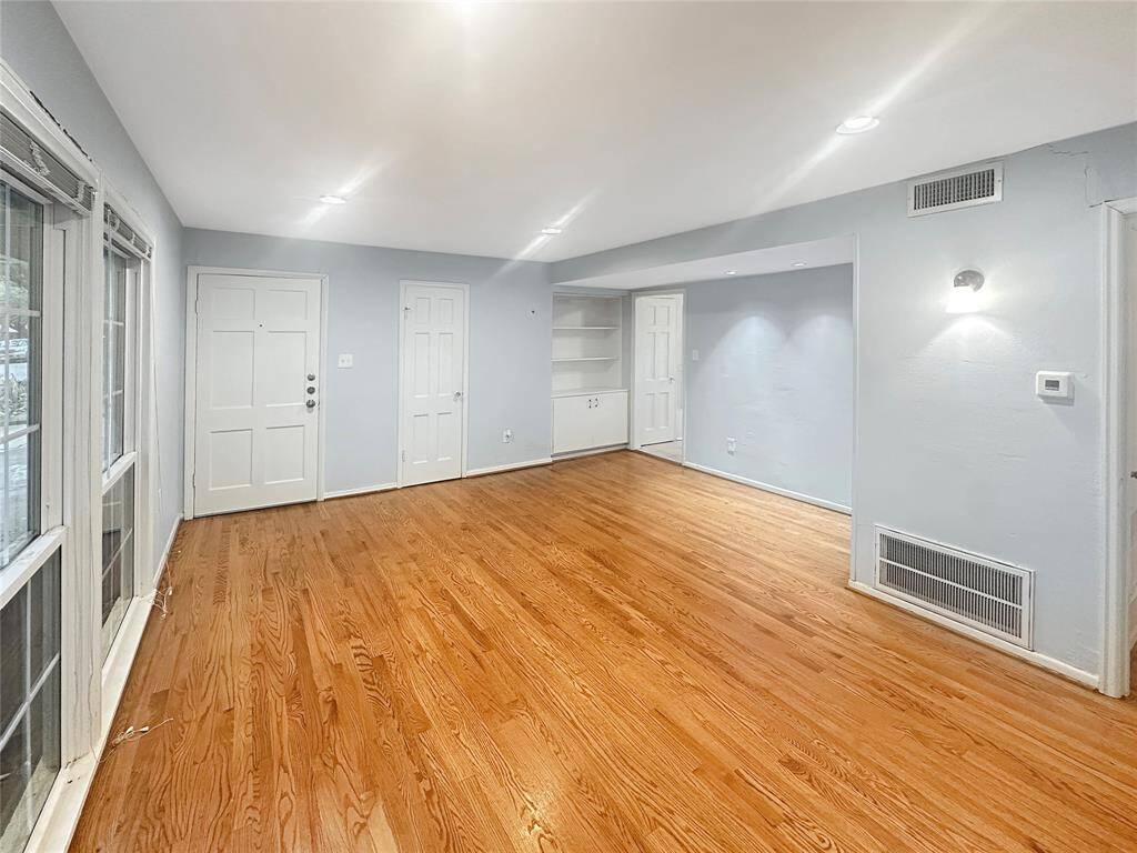 Unit 1 Livingroom