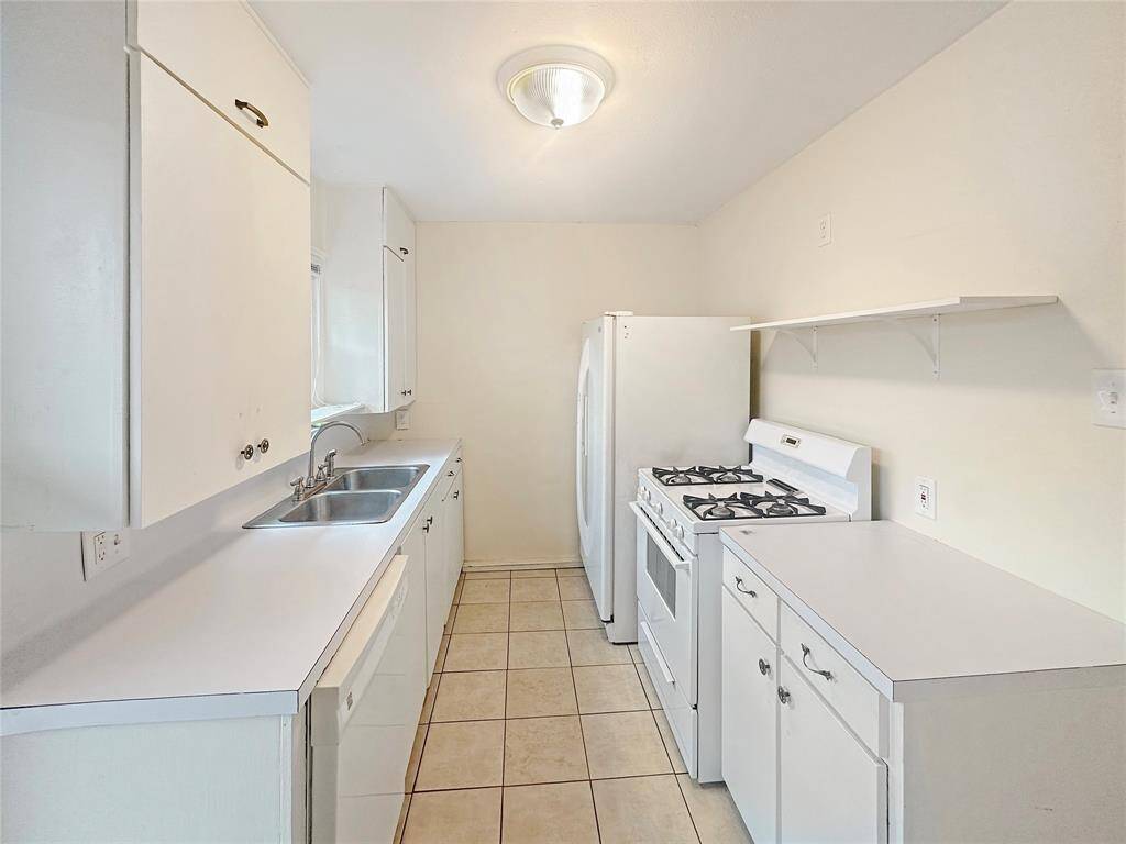Unit 1 Kitchen