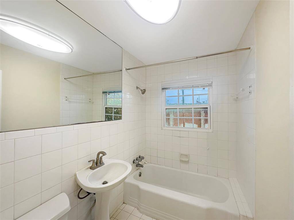 Unit 1 Bathroom