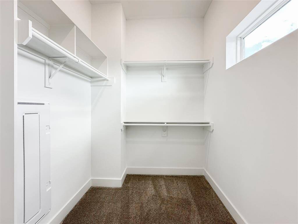 Walk in closet