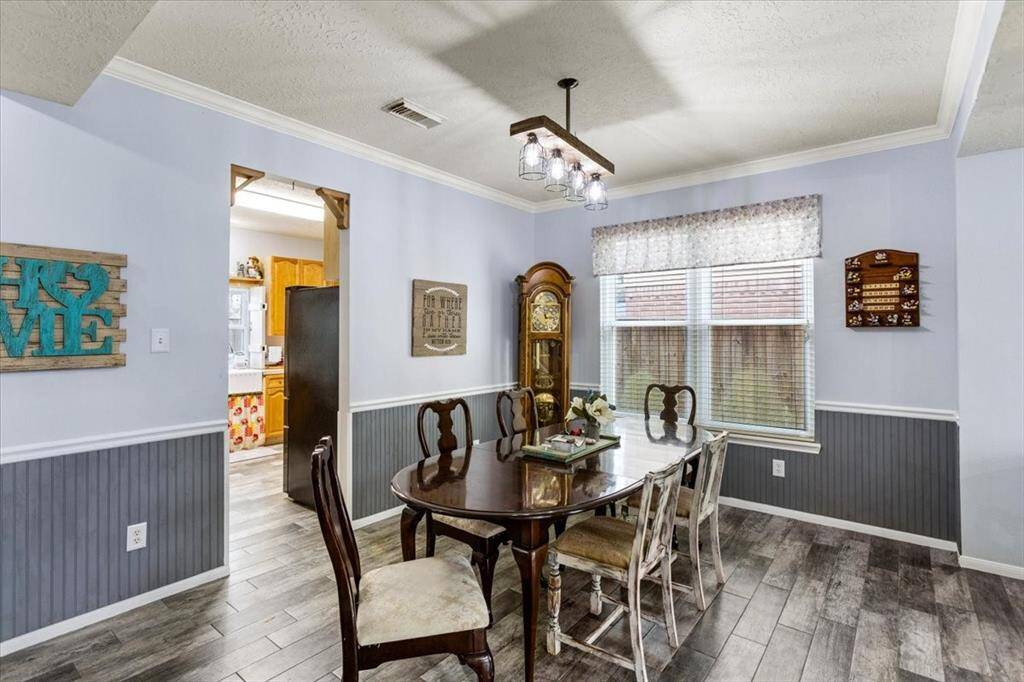 Formal dining