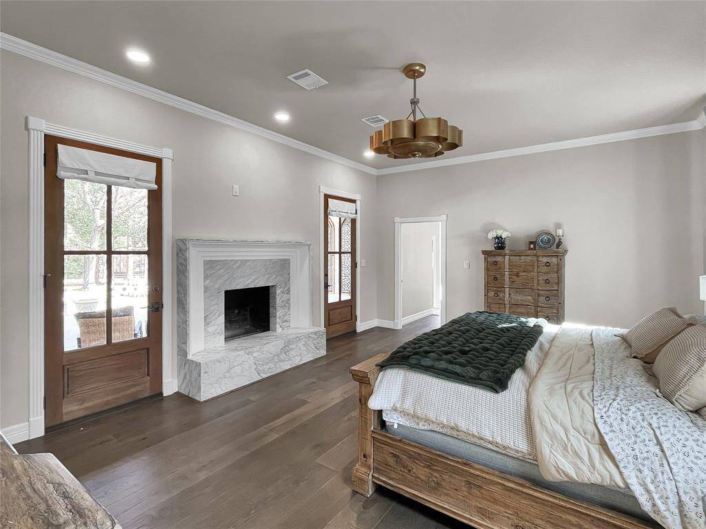 With two panel window doors and large windows the room is well lit with natural light!