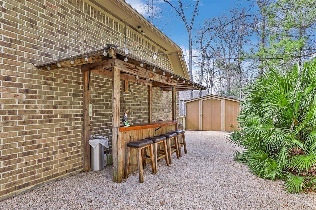 Tiki bar