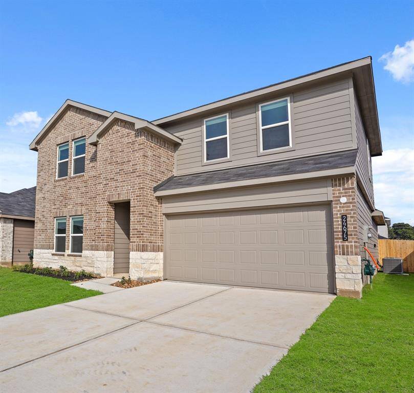 Great Curb Appeal!