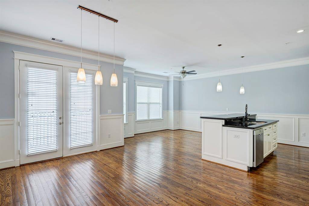 Another "staged" photo to show how flexible the space is.