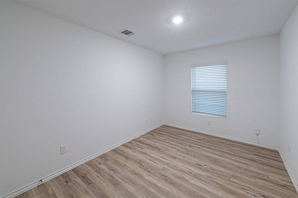 The other secondary bedroom.
