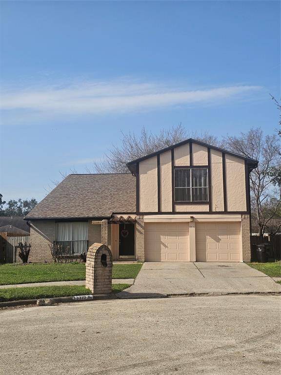 English tudor style home on quiet cul de sac lot