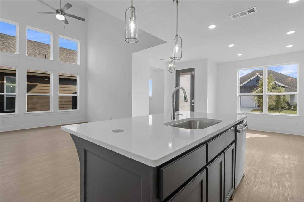 Kitchen-Representative Photo