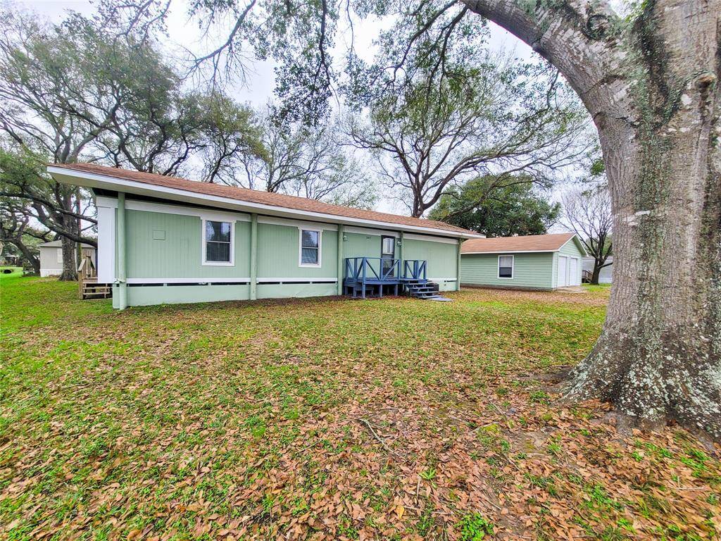 Beautifully wooded lot