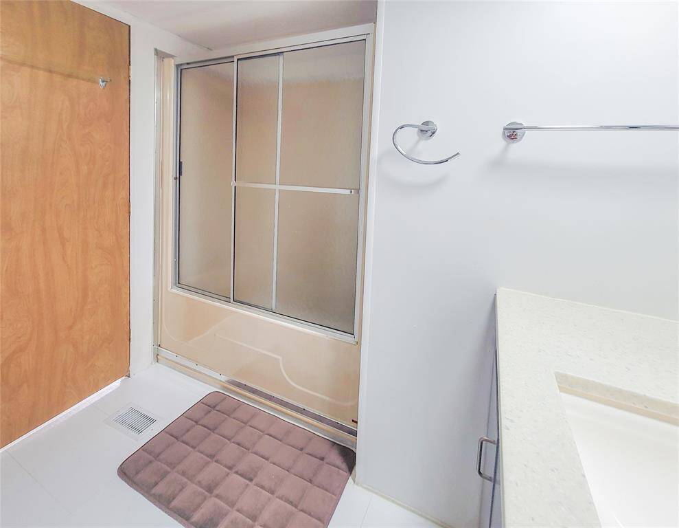 Tub shower combo