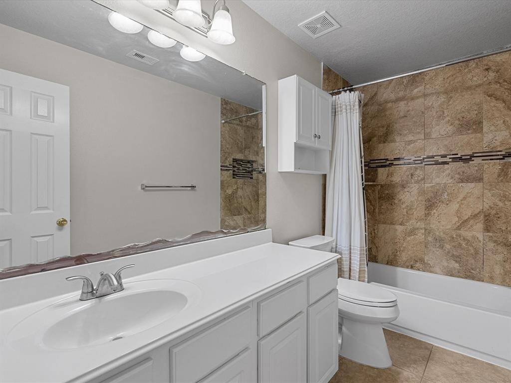 2nd bathroom