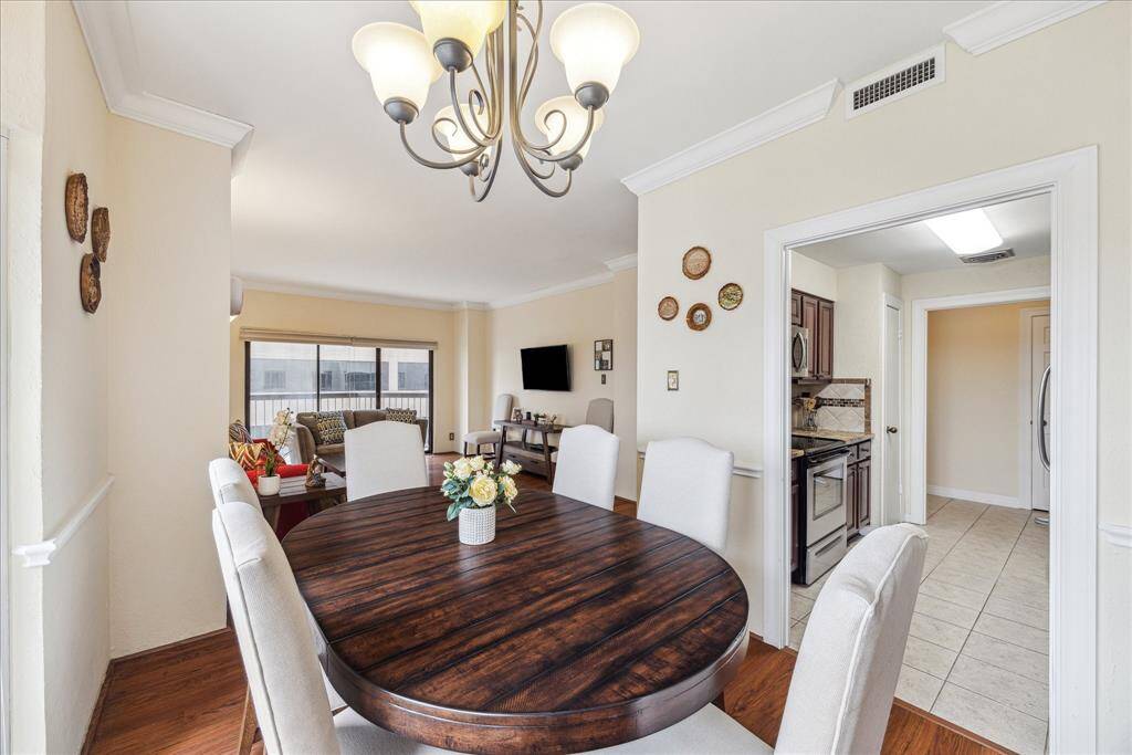 DINING ROOM: