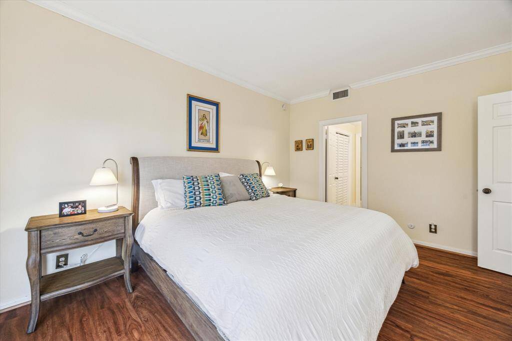 MASTER SUITE:
