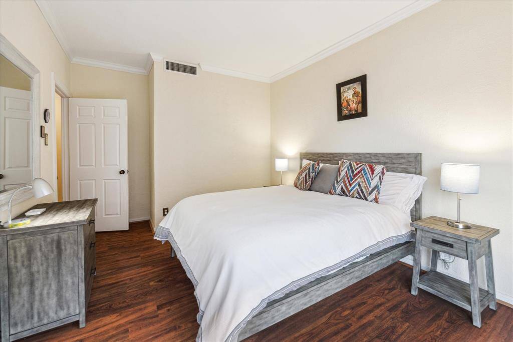 BEDROOM #2: