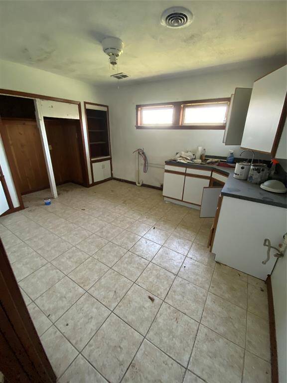 Unit 1 kitchen