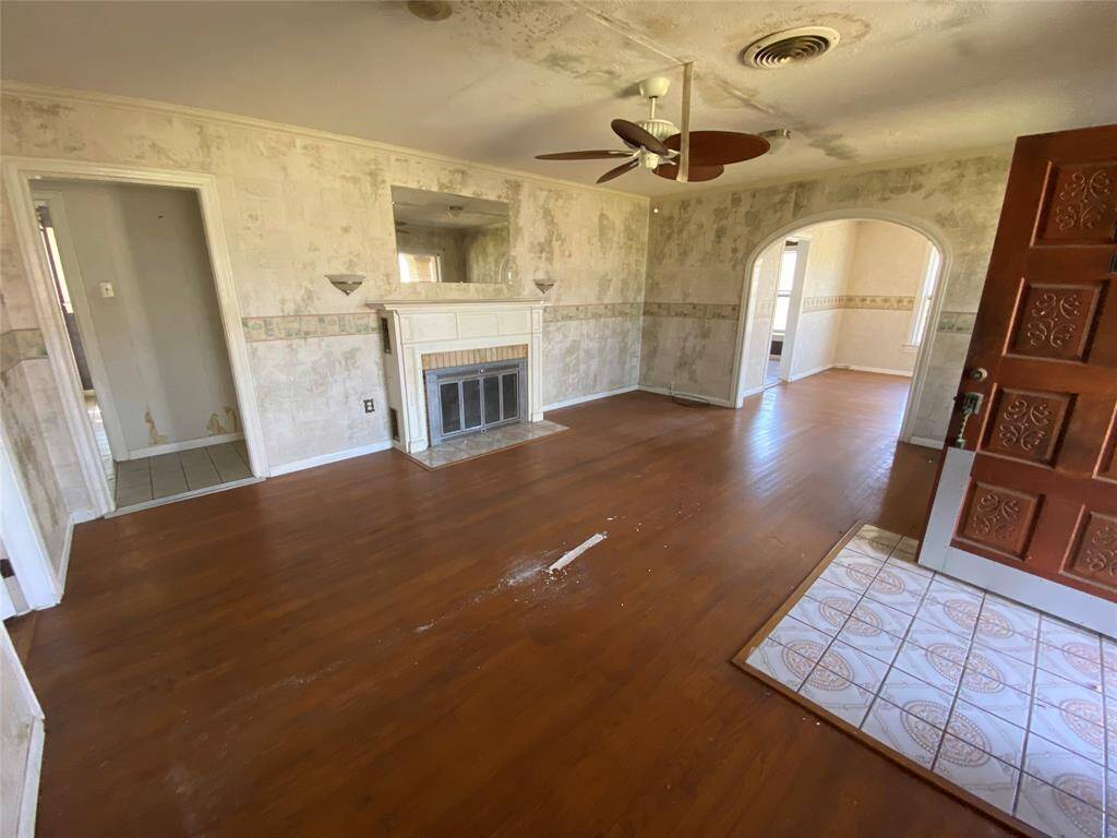 Unit 2 Living room