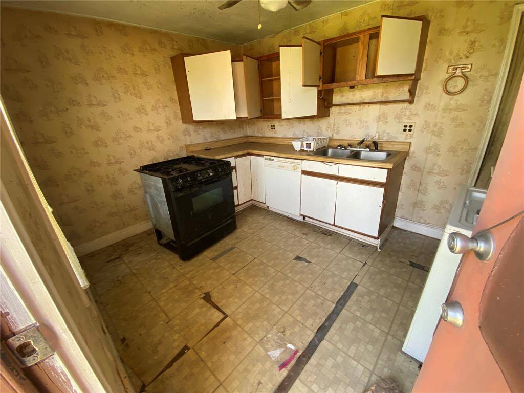 Unit 3 Kitchen