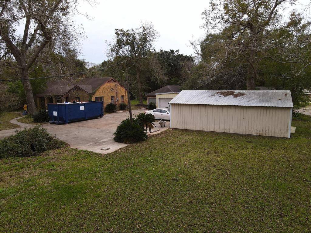 Separate two car garage as well