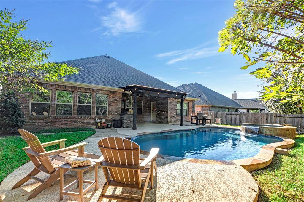Several areas around the pool to enjoy the view.s