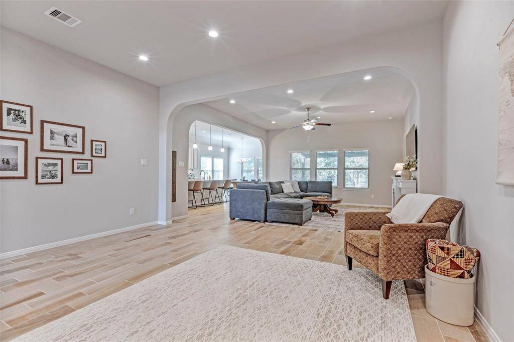 The formal dining can also be used as an additional sitting area or a game area. This space is very versatile.