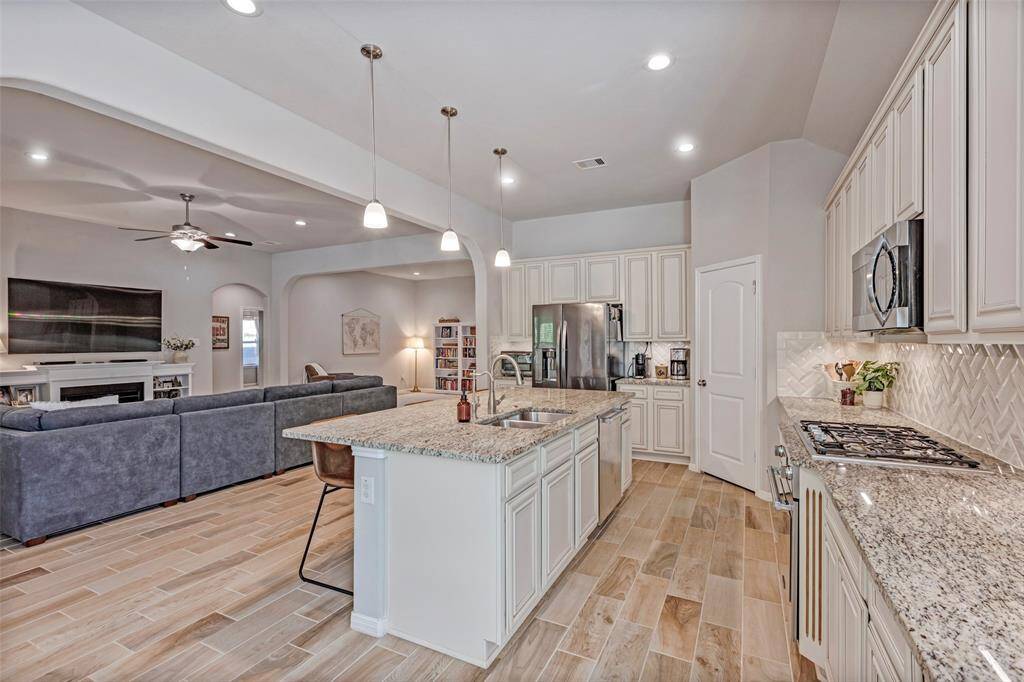 This kitchen has it all including seating at the island.
