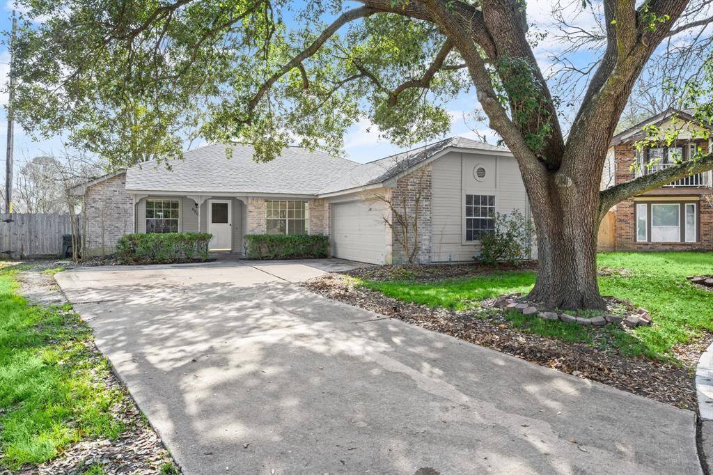 Welcome to your new one story, 1,760 SF home in the lovely master-planned community of Copperfield in Northmead Village. The majestic oak's massive canopy provides much needed shade to the home, driveway and yard during those hot summer days.