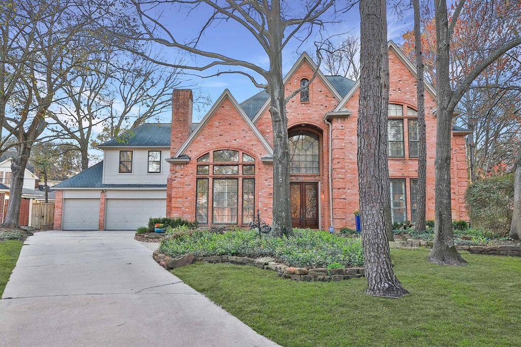 This home has 5-6 bedrooms with 3.5 baths and 3 Living areas. Once you step inside, you will see all of the stylish traditional architecture throughout! Mature trees surround the large lot and peak at early spring!