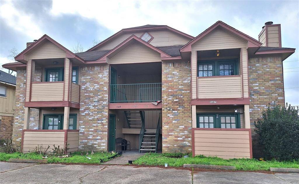1327 Brenda Lane
