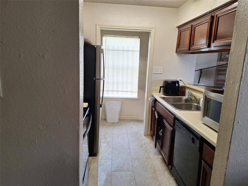 Kitchen - Refrigerators included.