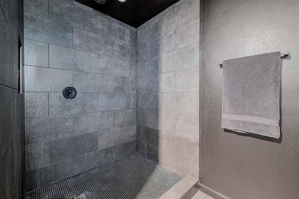 Large, walk in shower!
