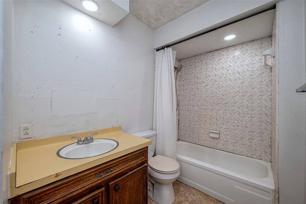 Secondary Bathroom