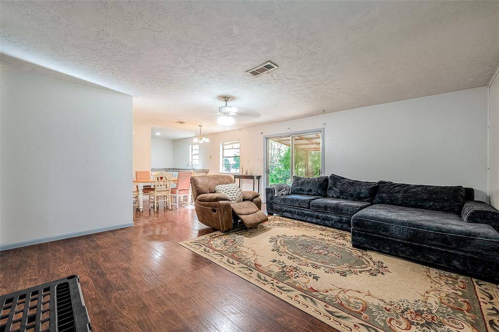 Spacious living, open to the dining and kitchen. Great for entertaining!