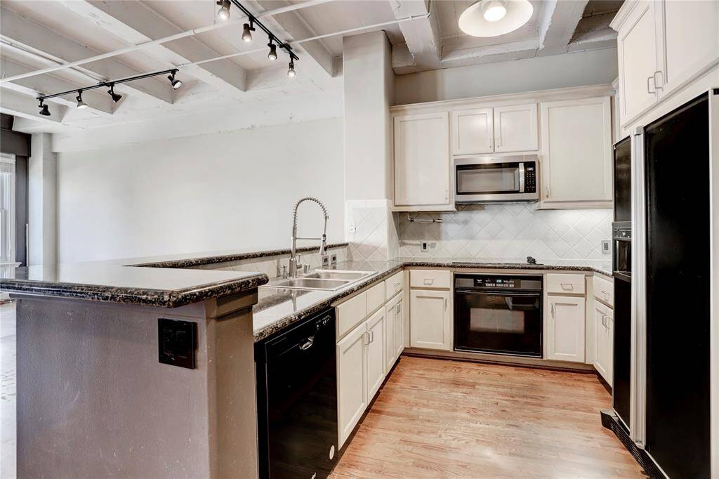 Come enjoy cooking in this spacious kitchen, designed with an open layout that flows right into the living room—perfect for entertaining! Whether you're hosting guests or cooking for yourself, this setup makes it all easy and enjoyable. Plus, remember, all utilities are included in the lease, so you can focus on the fun stuff!