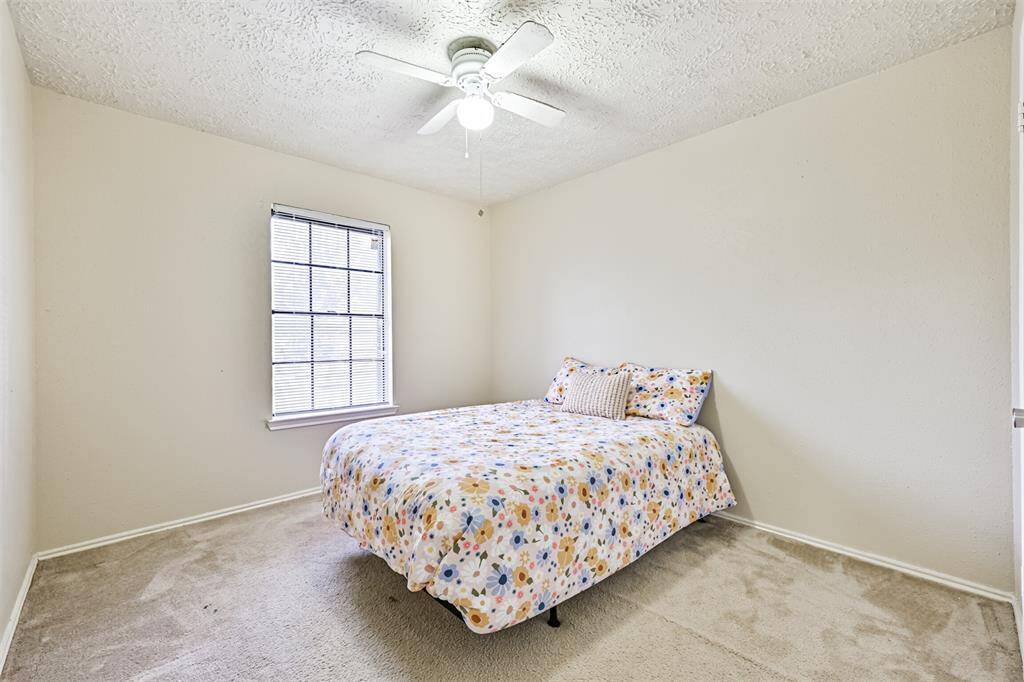 Secondary bedroom