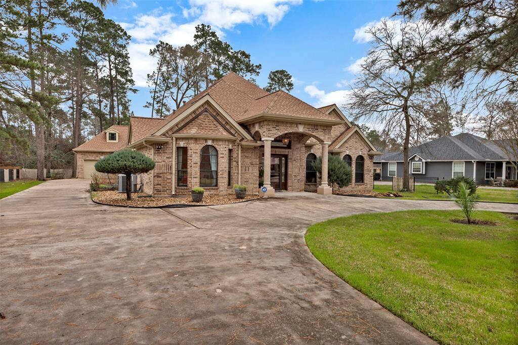 This property has an abundance of parking in the front and rear of the home. Guests will have ample room without parking on the street.