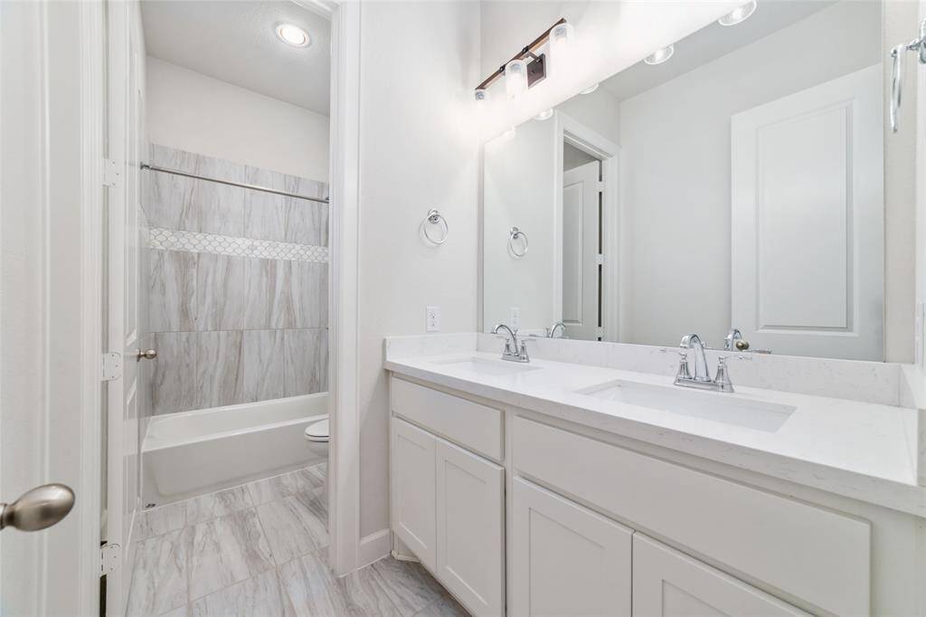 Bathroom on 2nd floor
