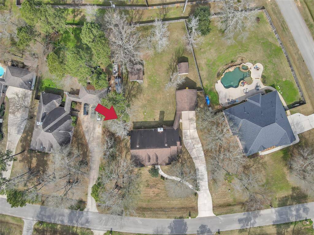 At approximately 2224 square feet, this is a rare opportunity to own a one-story home at this price point in Mostyn Manor Estates.