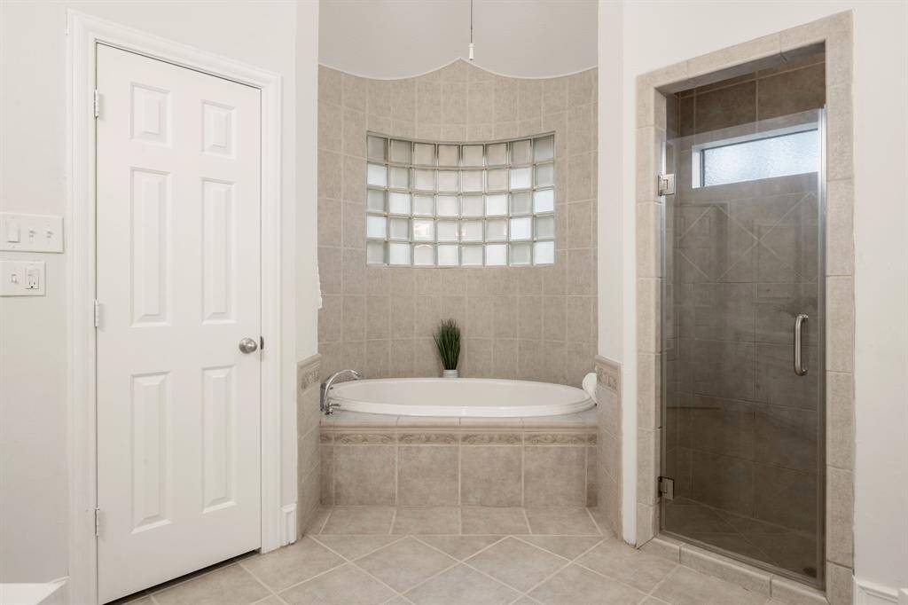 A true oasis, this suite is designed for ultimate relaxation and rejuvenation.