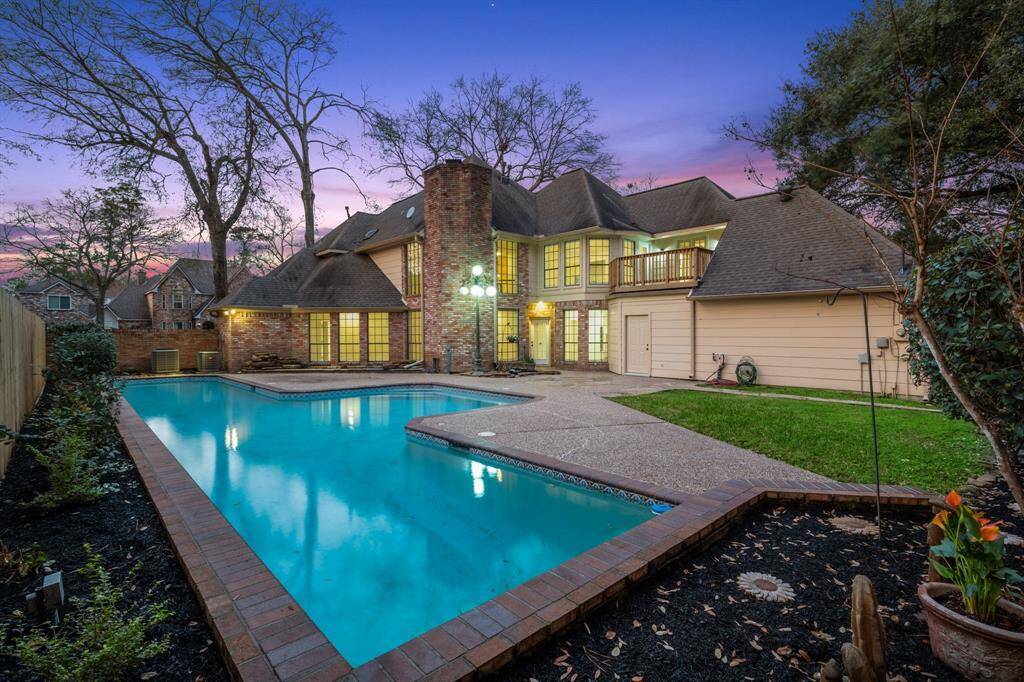 Whether you’re hosting guests, working from home, or unwinding in your private sanctuary, this home is truly a place where memories are made.