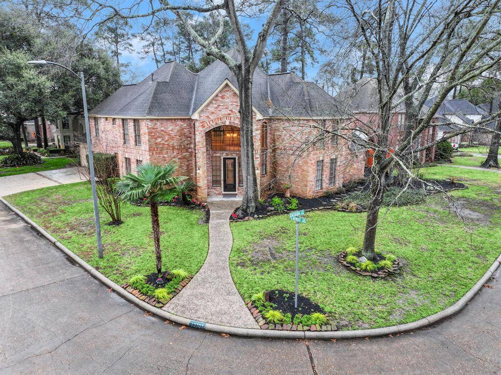 Designed for both entertaining and everyday living, this home boasts spacious, light-filled rooms, a chef’s kitchen, and a breathtaking backyard oasis with a sparkling pool.