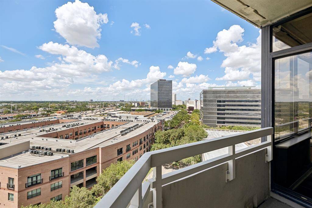 11th floor balcony views.