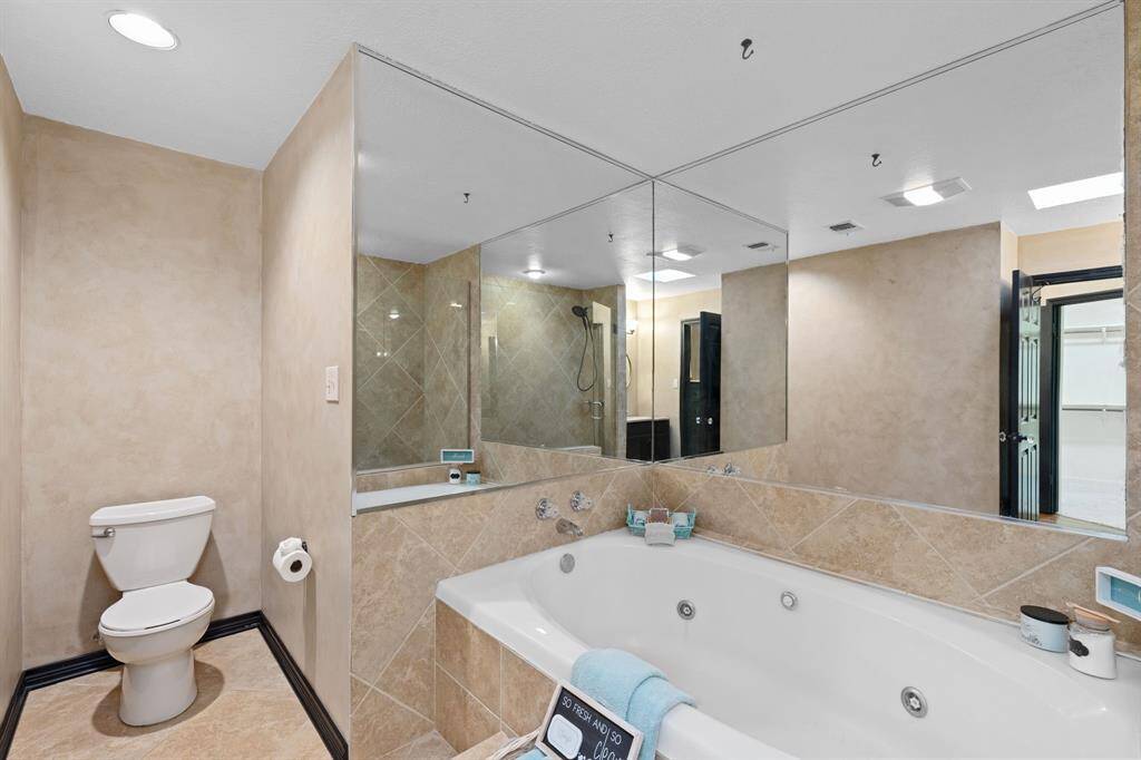 When you don't want to go outside to the hot tub, you have a jetted tub to relax indoors too.