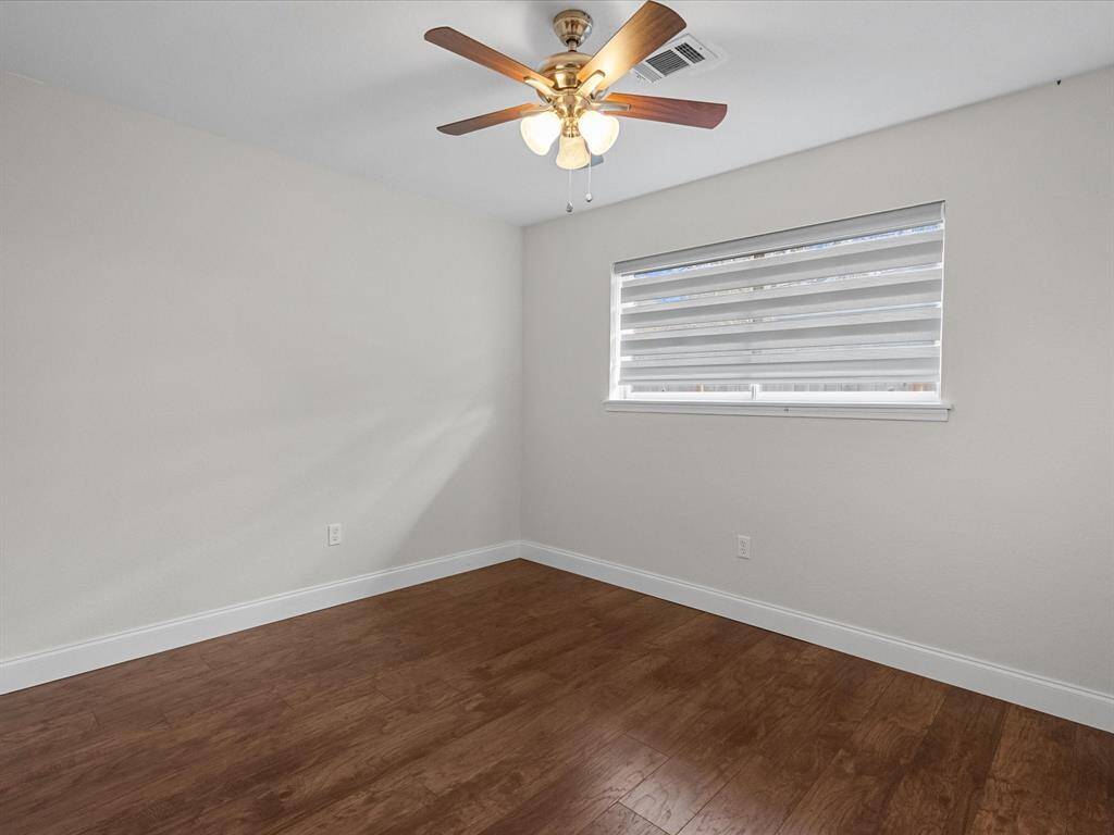 Additional bedroom