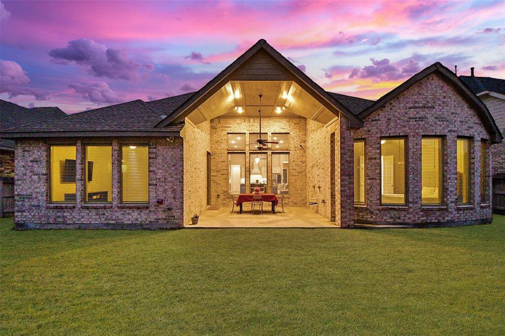 What a grand covered patio!